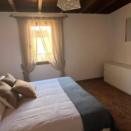 Nieves Ла-Олива